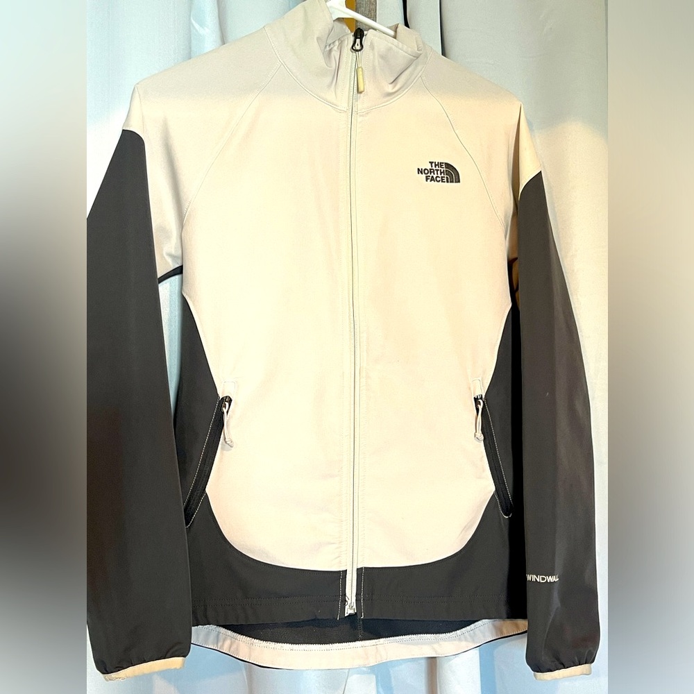 The North Face Windwall Women's Jacket Size Small White/Cream and Grey